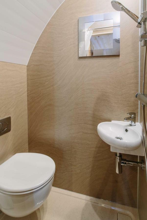 Mallow Glamping Pod Cheltenham Dış mekan fotoğraf
